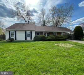 6918 LODESTONE CT, Alexandria, VA 22306