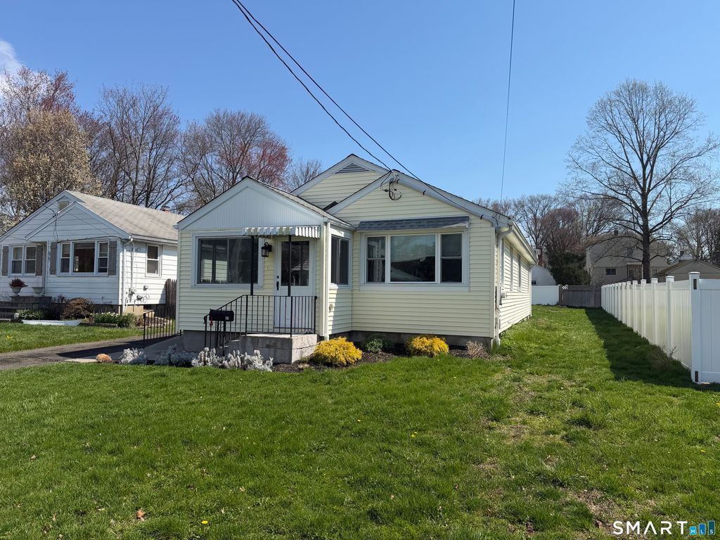 65 Roseville Street, Fairfield, CT 06825