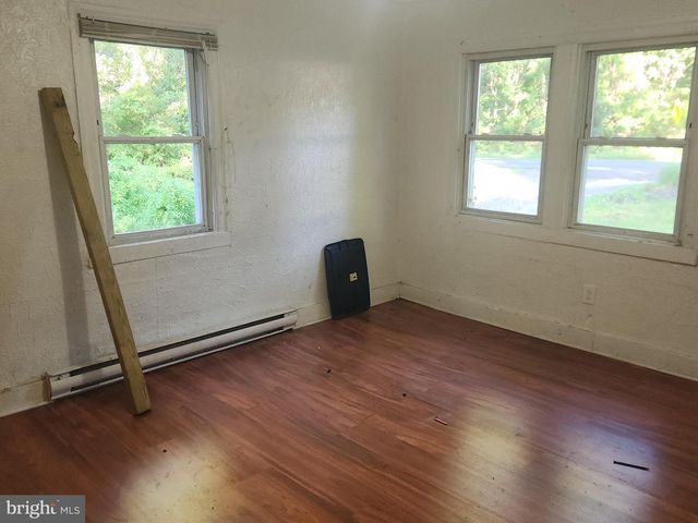 1393 MARSHALL MILL RD, Franklinville, NJ 08322
