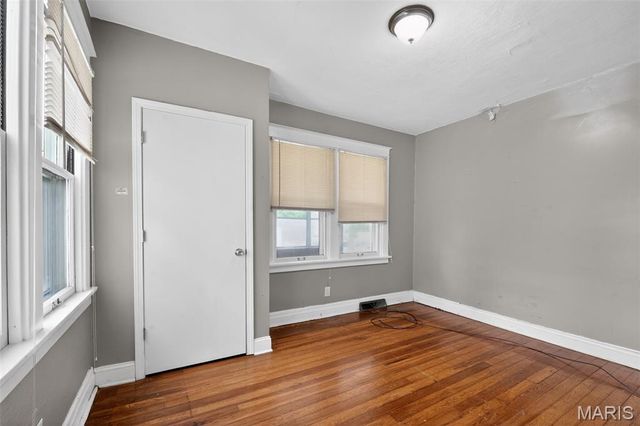 9450 Baltimore Avenue, St Louis, MO 63114