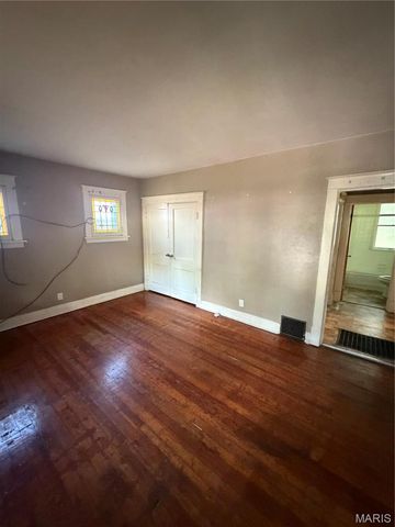 9450 Baltimore Avenue, St Louis, MO 63114
