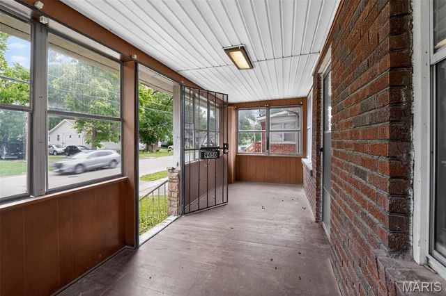 9450 Baltimore Avenue, St Louis, MO 63114