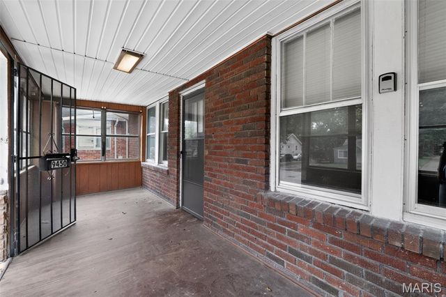 9450 Baltimore Avenue, St Louis, MO 63114