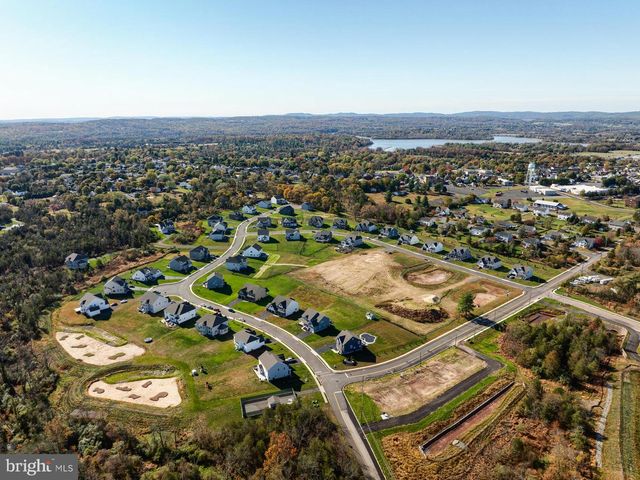 1023 GLASCO DR, Pennsburg, PA 18073