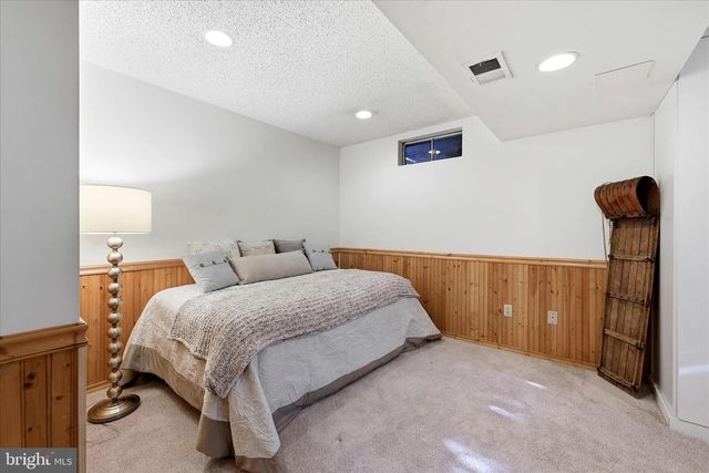 32 FENTON WOOD DR, Sterling, VA 20165