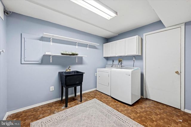 32 FENTON WOOD DR, Sterling, VA 20165