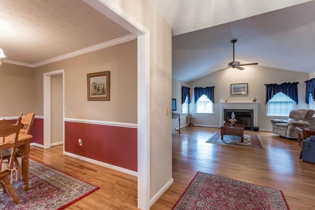 5 HIDDEN VALLEY CT, Fishersville, VA 22939