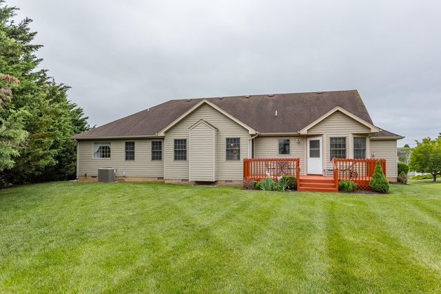 5 HIDDEN VALLEY CT, Fishersville, VA 22939