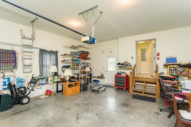 5 HIDDEN VALLEY CT, Fishersville, VA 22939