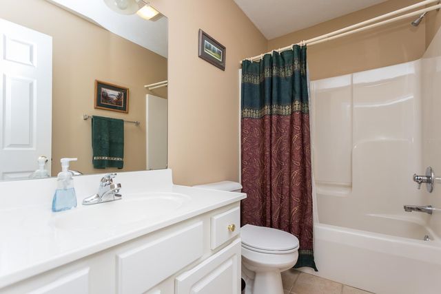 5 HIDDEN VALLEY CT, Fishersville, VA 22939