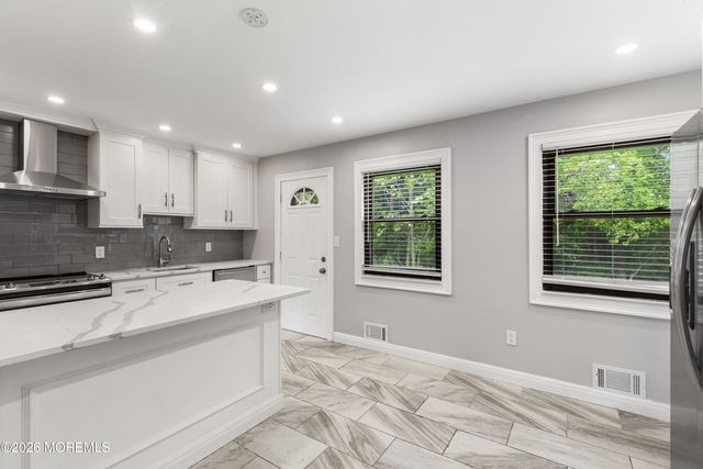 12 Village Green Way, Hazlet, NJ 07730