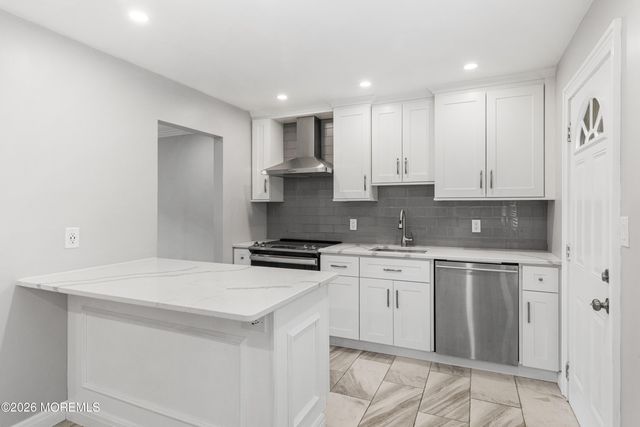 12 Village Green Way, Hazlet, NJ 07730