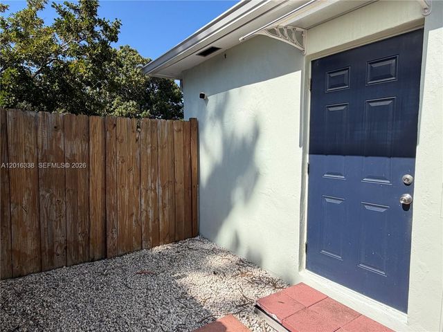 2711 Adams St, Hollywood, FL 33020