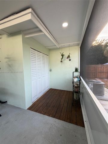 2711 Adams St, Hollywood, FL 33020