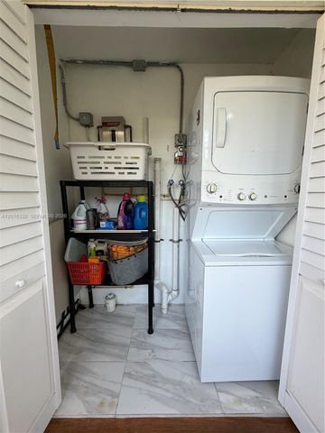 2711 Adams St, Hollywood, FL 33020