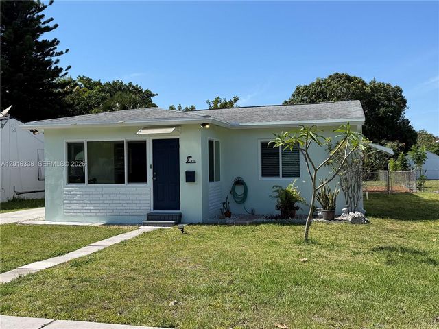 2711 Adams St, Hollywood, FL 33020