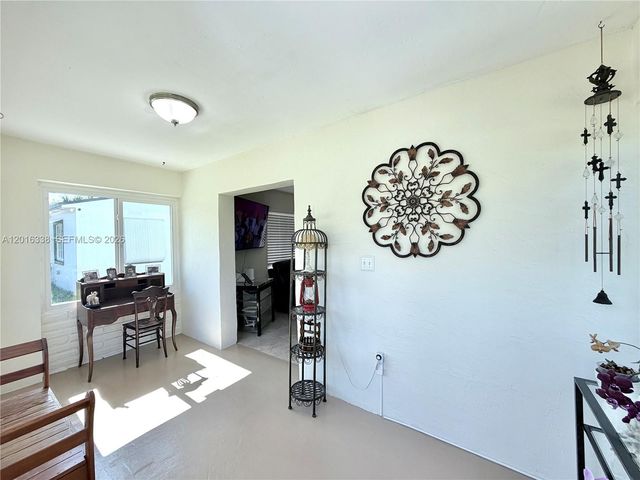 2711 Adams St, Hollywood, FL 33020