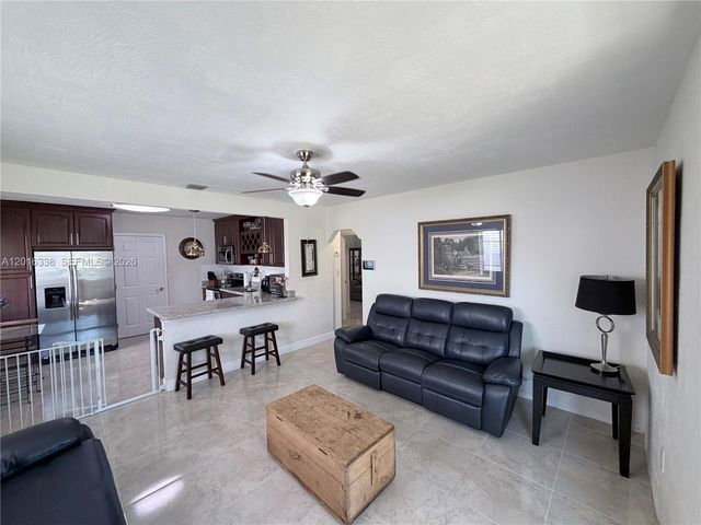 2711 Adams St, Hollywood, FL 33020