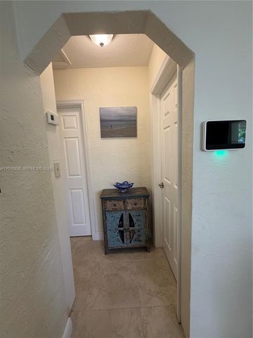 2711 Adams St, Hollywood, FL 33020
