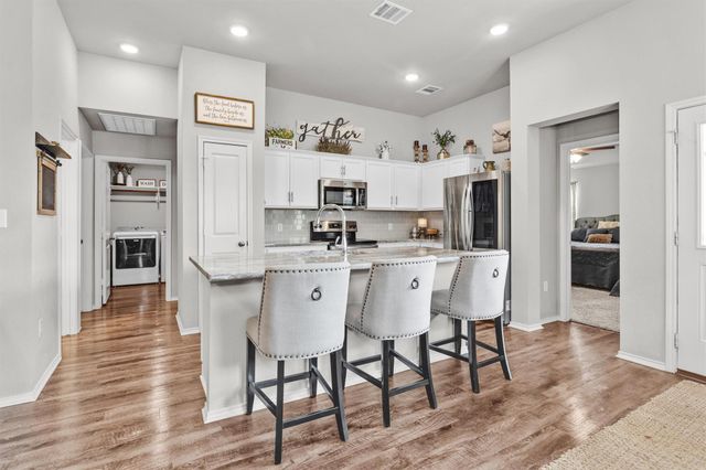 117 Dove Landing Court, Navasota, TX 77868