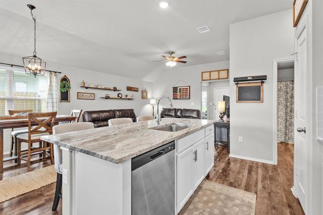 117 Dove Landing Court, Navasota, TX 77868