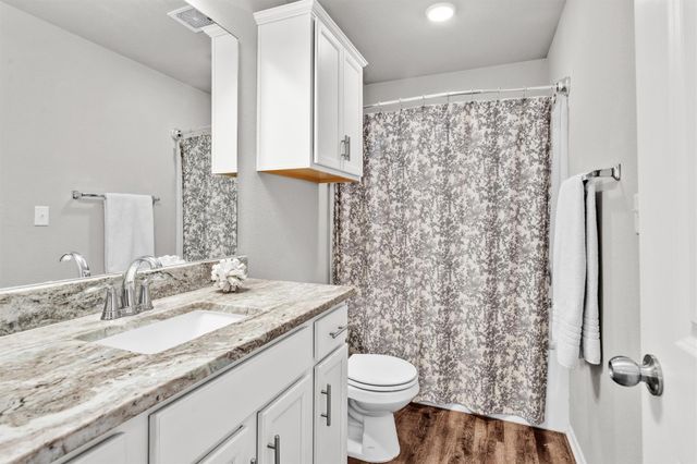 117 Dove Landing Court, Navasota, TX 77868