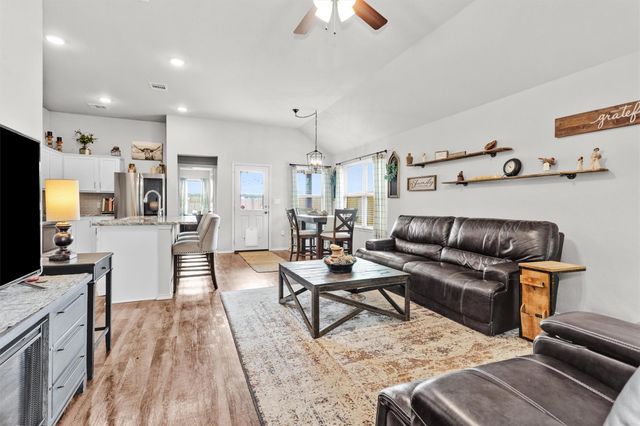 117 Dove Landing Court, Navasota, TX 77868
