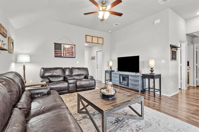 117 Dove Landing Court, Navasota, TX 77868
