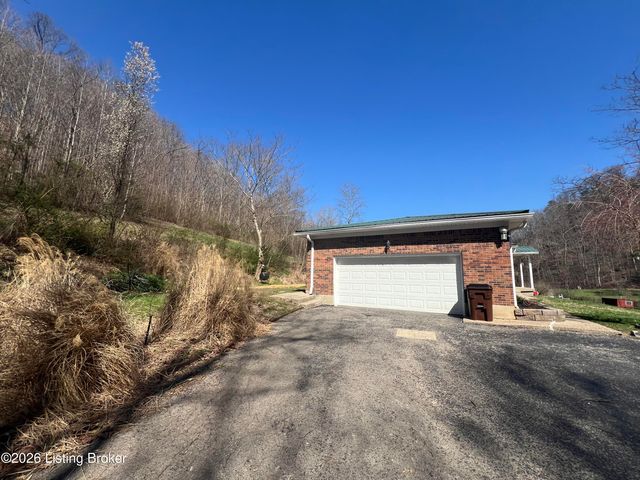 150 Downs Ln, Shepherdsville, KY 40165