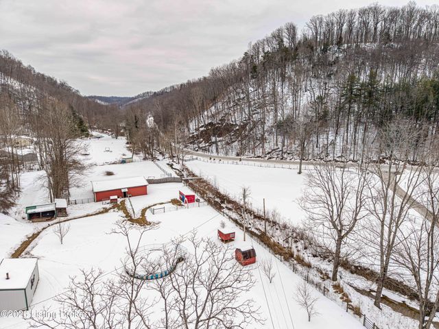 150 Downs Ln, Shepherdsville, KY 40165