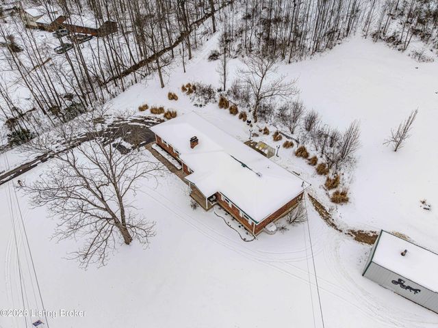 150 Downs Ln, Shepherdsville, KY 40165