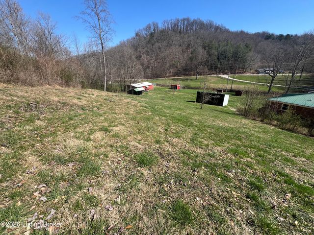 150 Downs Ln, Shepherdsville, KY 40165
