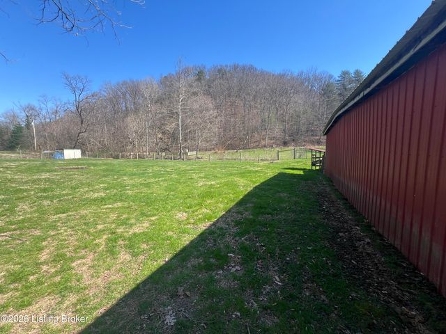 150 Downs Ln, Shepherdsville, KY 40165