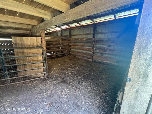 150 Downs Ln, Shepherdsville, KY 40165
