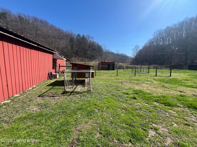 150 Downs Ln, Shepherdsville, KY 40165