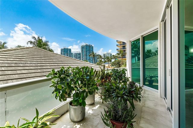 16051 Collins Ave 403, Sunny Isles Beach, FL 33160
