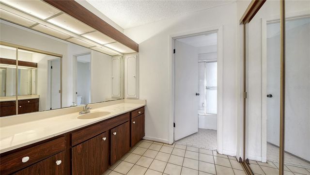 2491 CRISPIN COURT G3, Sarasota, FL 34235