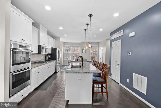 43401 CHARITABLE ST, Ashburn, VA 20148