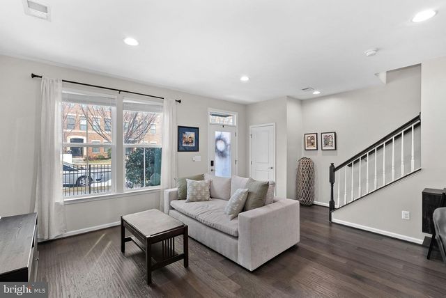 43401 CHARITABLE ST, Ashburn, VA 20148