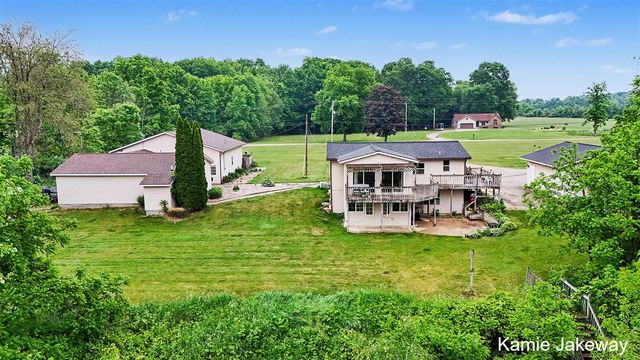 8395 Mcarthur Avenue, Belding, MI 48809