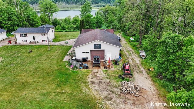8395 Mcarthur Avenue, Belding, MI 48809