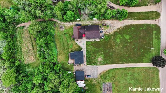 8395 Mcarthur Avenue, Belding, MI 48809