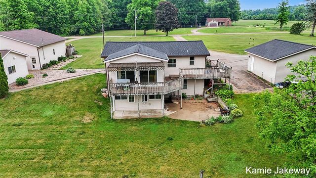 8395 Mcarthur Avenue, Belding, MI 48809