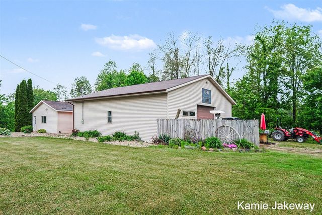 8395 Mcarthur Avenue, Belding, MI 48809