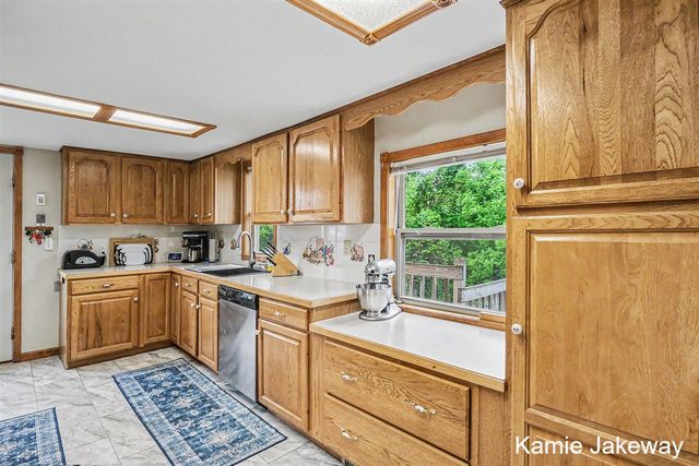 8395 Mcarthur Avenue, Belding, MI 48809