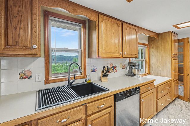 8395 Mcarthur Avenue, Belding, MI 48809