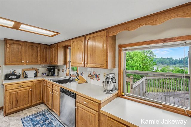 8395 Mcarthur Avenue, Belding, MI 48809