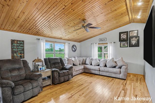 8395 Mcarthur Avenue, Belding, MI 48809