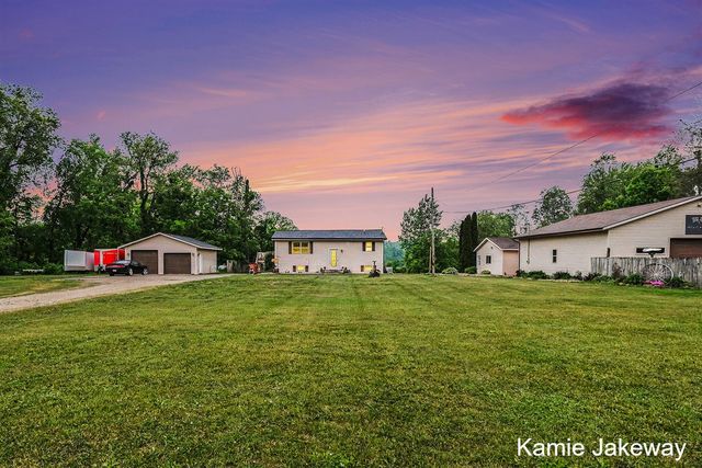8395 Mcarthur Avenue, Belding, MI 48809