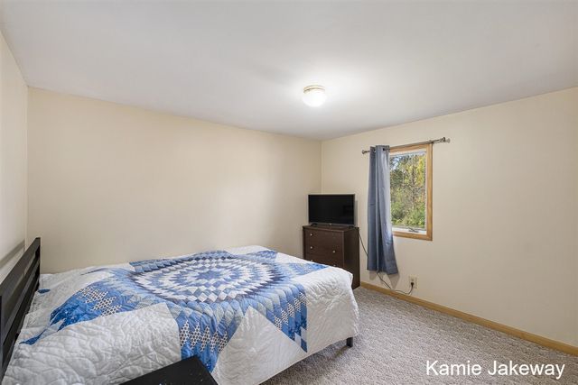 8395 Mcarthur Avenue, Belding, MI 48809